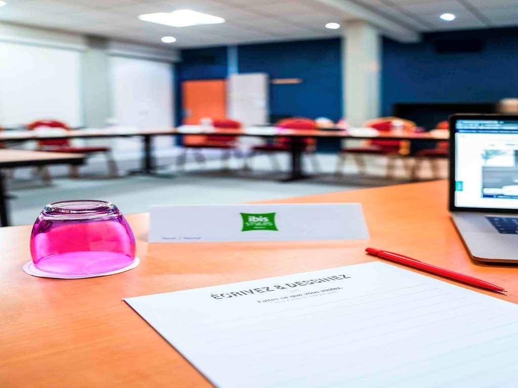 Ibis Styles Beauvais Hotell Bekvämligheter bild